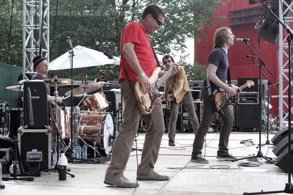 MUDHONEY - 2012-05-27 - PARIS - Parc de la Villette - 